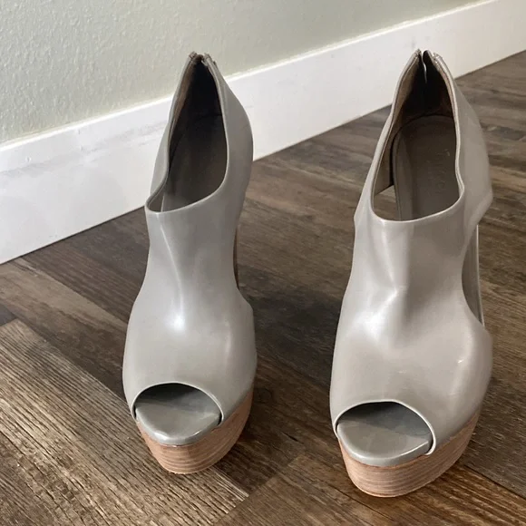 Gucci leather heels - Picture 2 of 4